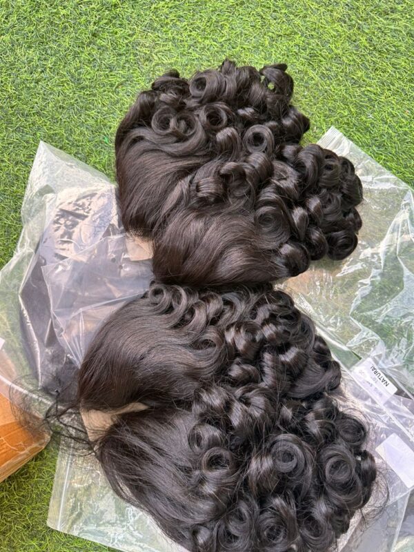 Bouncy Full Frontal Wig - Image 3