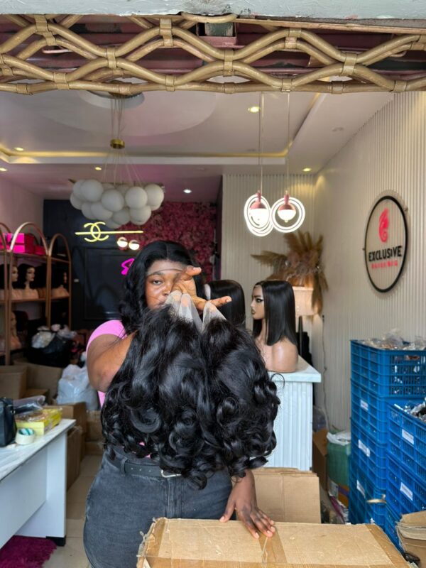 Deal A2 – 100% Full Frontal Bounce Wig